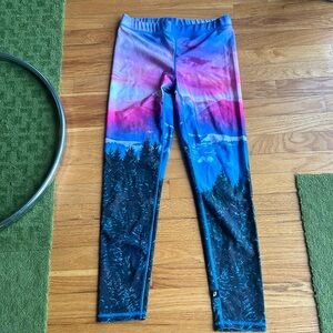 Fun, colorful sunset/mountains Terez silky leggings